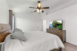 20775 NW 1st St, Pembroke Pines, FL 33029 - Photo 17