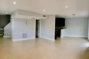 43 NE 12th Ave, Homestead, FL 33030 - Photo 3