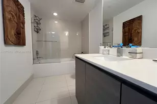 460 NE 28th St, Miami, FL 33137 - Photo 13