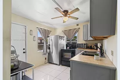 3143 NW 59th St, Miami, FL 33142 - Photo 15