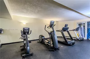 6767 Collins Ave, Miami Beach, FL 33141 - Photo 19