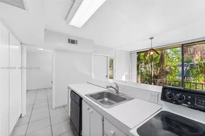 6436 E Miami Lakes Dr E #6436, Miami Lakes, FL 33014 - Photo 5