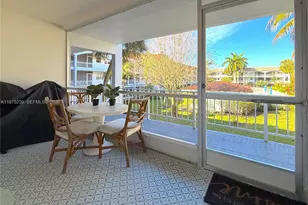 541 Blue Heron Dr, Hallandale Beach, FL 33009 - Photo 11