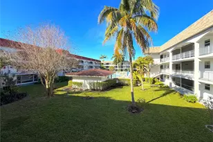 541 Blue Heron Dr, Hallandale Beach, FL 33009 - Photo 13