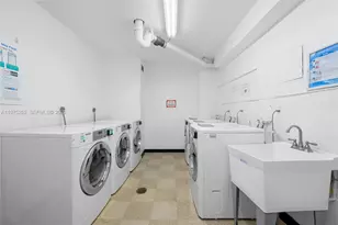 4101 Pine Tree Dr, Miami Beach, FL 33140 - Photo 23