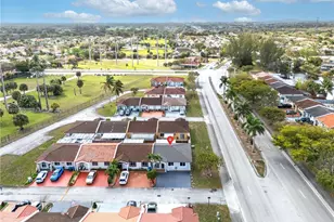 7570 NW 173rd Ln, Hialeah, FL 33015 - Photo 3