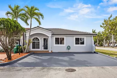 7570 NW 173rd Ln, Hialeah, FL 33015 - Photo 1