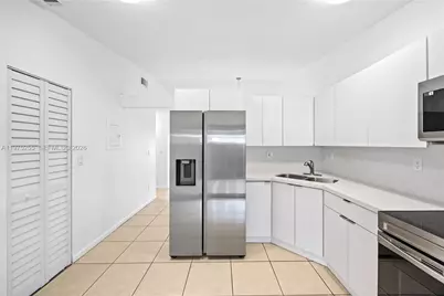 7570 NW 173rd Ln, Hialeah, FL 33015 - Photo 17