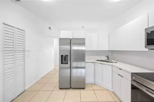 7570 NW 173rd Ln, Hialeah, FL 33015 - Photo 17