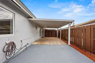 7570 NW 173rd Ln, Hialeah, FL 33015 - Photo 19