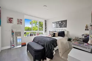 2535 NE 193rd St, Miami, FL 33180 - Photo 15