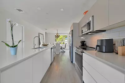 2535 NE 193rd St #3209, Miami, FL 33180 - Photo 5