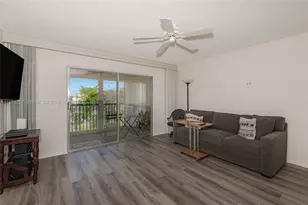 1200 SW 137th Ave, Pembroke Pines, FL 33027 - Photo 9