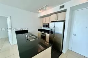79 SW 12th St, Miami, FL 33130 - Photo 3