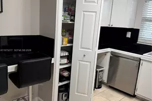 9310 Sunrise Lakes Blvd, Sunrise, FL 33322 - Photo 5