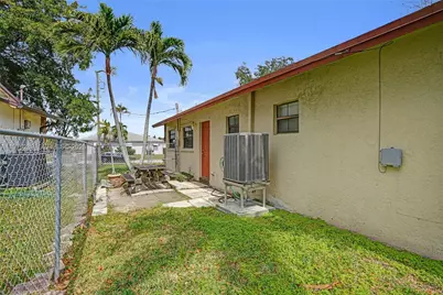 215 NW 12th Ct, Dania Beach, FL 33004 - Photo 41