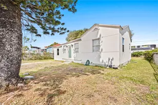 919 NW 66th St, Miami, FL 33150 - Photo 3