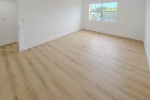 17911 NW 68th Ave, Hialeah, FL 33015 - Photo 25