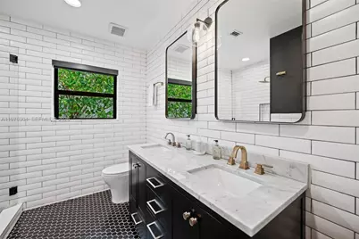 740 NE 76th St, Miami, FL 33138 - Photo 23