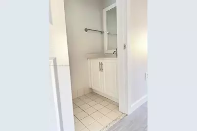 978 NE 42nd Pl #978, Homestead, FL 33033 - Photo 5