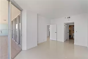 7601 E Treasure Dr, North Bay Village, FL 33141 - Photo 17