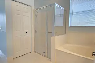 8214 Bellafiore Way, Boynton Beach, FL 33472 - Photo 25