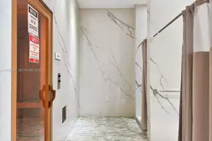 460 NE 28th St, Miami, FL 33137 - Photo 55