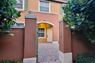 642 SW 106th Ave, Pembroke Pines, FL 33025 - Photo 1