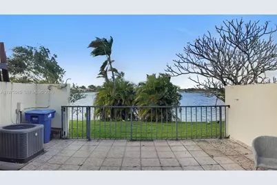 6353 NW 190th Ter, Hialeah, FL 33015 - Photo 27