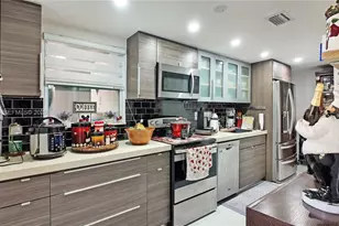 1461 E 7th Ct, Hialeah, FL 33010 - Photo 19