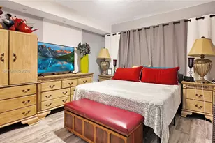 1461 E 7th Ct, Hialeah, FL 33010 - Photo 9