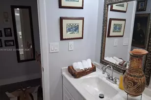 1000 St Charles Pl, Pembroke Pines, FL 33026 - Photo 11