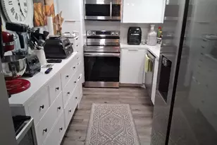 1000 St Charles Pl, Pembroke Pines, FL 33026 - Photo 7