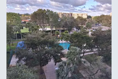 1000 St Charles Pl #609, Pembroke Pines, FL 33026 - Photo 25