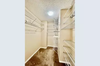 600 Three Islands Blvd #1014, Hallandale Beach, FL 33009 - Photo 9