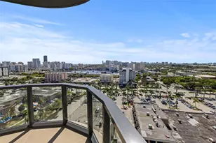 101 Diplomat Pkwy, Hallandale Beach, FL 33009 - Photo 11