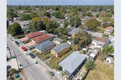 1733 NW 66th St, Miami, FL 33147 - Photo 13
