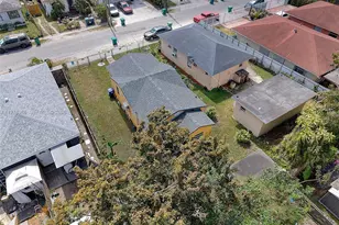 1733 NW 66th St, Miami, FL 33147 - Photo 15