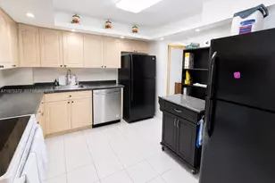 3180 S Ocean Dr, Hallandale Beach, FL 33009 - Photo 23