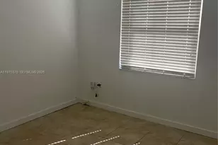 942 NE 42nd Pl, Homestead, FL 33033 - Photo 3