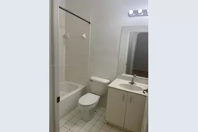 942 NE 42nd Pl, Homestead, FL 33033 - Photo 5