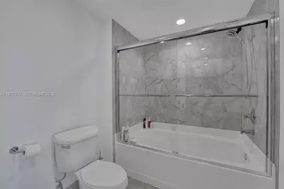 601 NE 36th St #811, Miami, FL 33137 - Photo 9