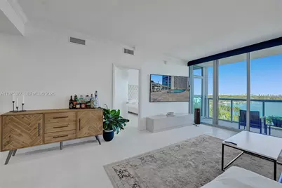 601 NE 36th St #811, Miami, FL 33137 - Photo 5