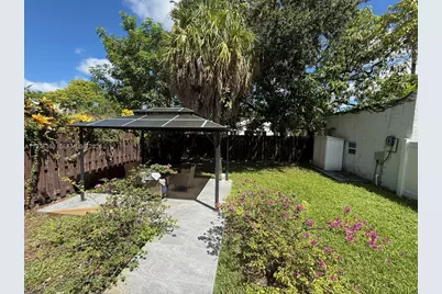 247 NW 58th St, Miami, FL 33127 - Photo 15