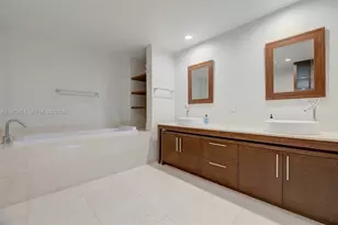 465 Brickell Ave, Miami, FL 33131 - Photo 23