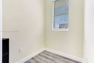 1578 NE 110th St, Miami, FL 33161 - Photo 17