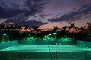 881 Ocean Dr, Key Biscayne, FL 33149 - Photo 3