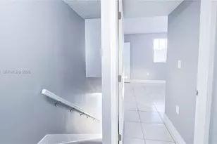 6045 NW 186th St, Hialeah, FL 33015 - Photo 19