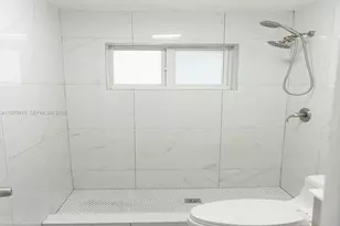 612 NW 10th Terrace, Fort Lauderdale, FL 33311 - Photo 5