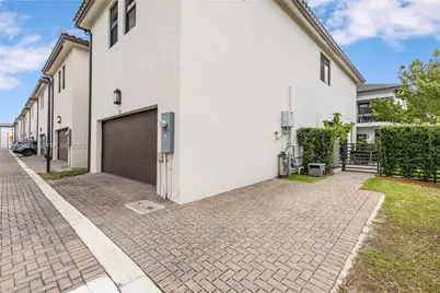 4301 NW 81st Ct #1, Doral, FL 33166 - Photo 47